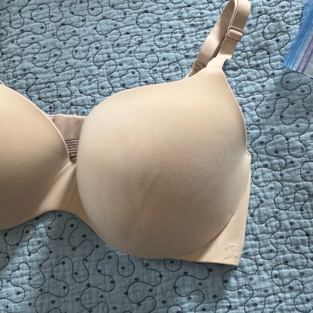 VICTORIA'S SECRET Lined Demi Bra in Light Beige Size 38D everyday adjustable - Picture 2 of 7